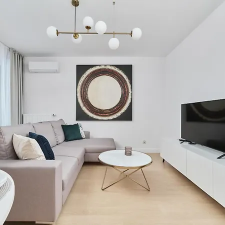 Prestige Gwiazdzista With Free Garage In By Renters Apartmán