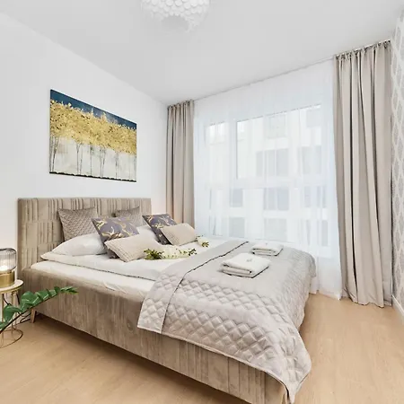 Prestige Gwiazdzista With Free Garage In By Renters
