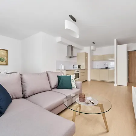 Daire Prestige Gwiazdzista With Free Garage In By Renters Wroclaw