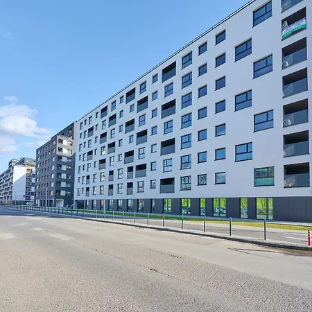 Daire Prestige Gwiazdzista With Free Garage In By Renters