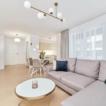 Prestige Gwiazdzista With Free Garage In By Renters Daire Wroclaw