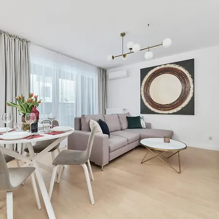 Prestige Gwiazdzista With Free Garage In By Renters Apartment Wroclaw